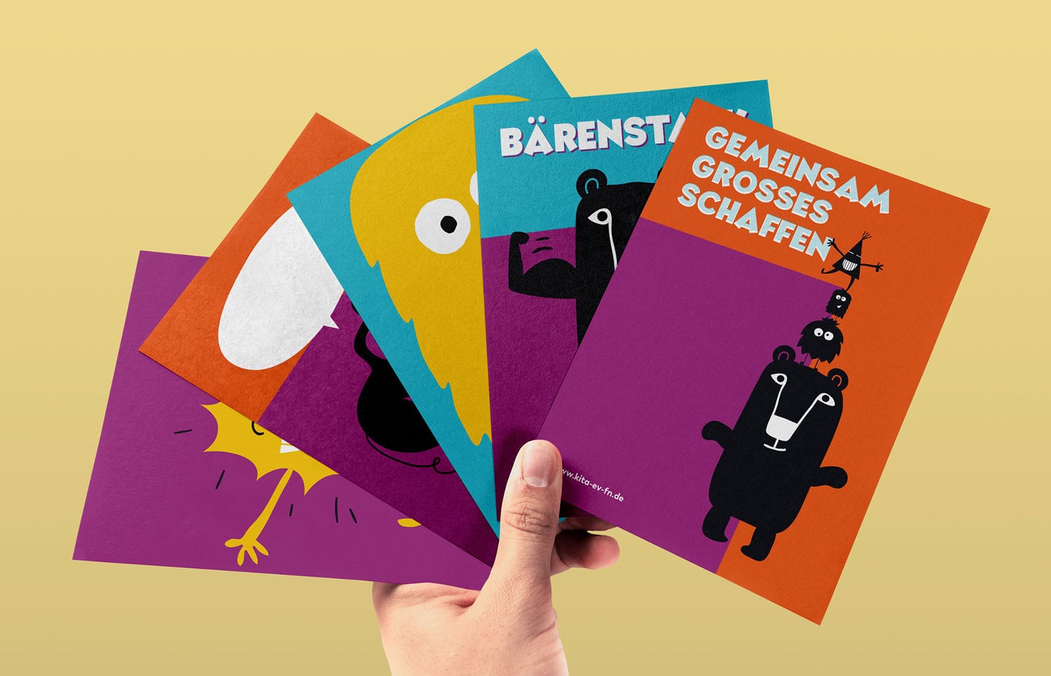 Gestaltung von Postkarten für eine Kita-Kampagne in Friedrichshafen – illustrative Motive und starke Farbwelt zur Ansprache von Fachkräften.